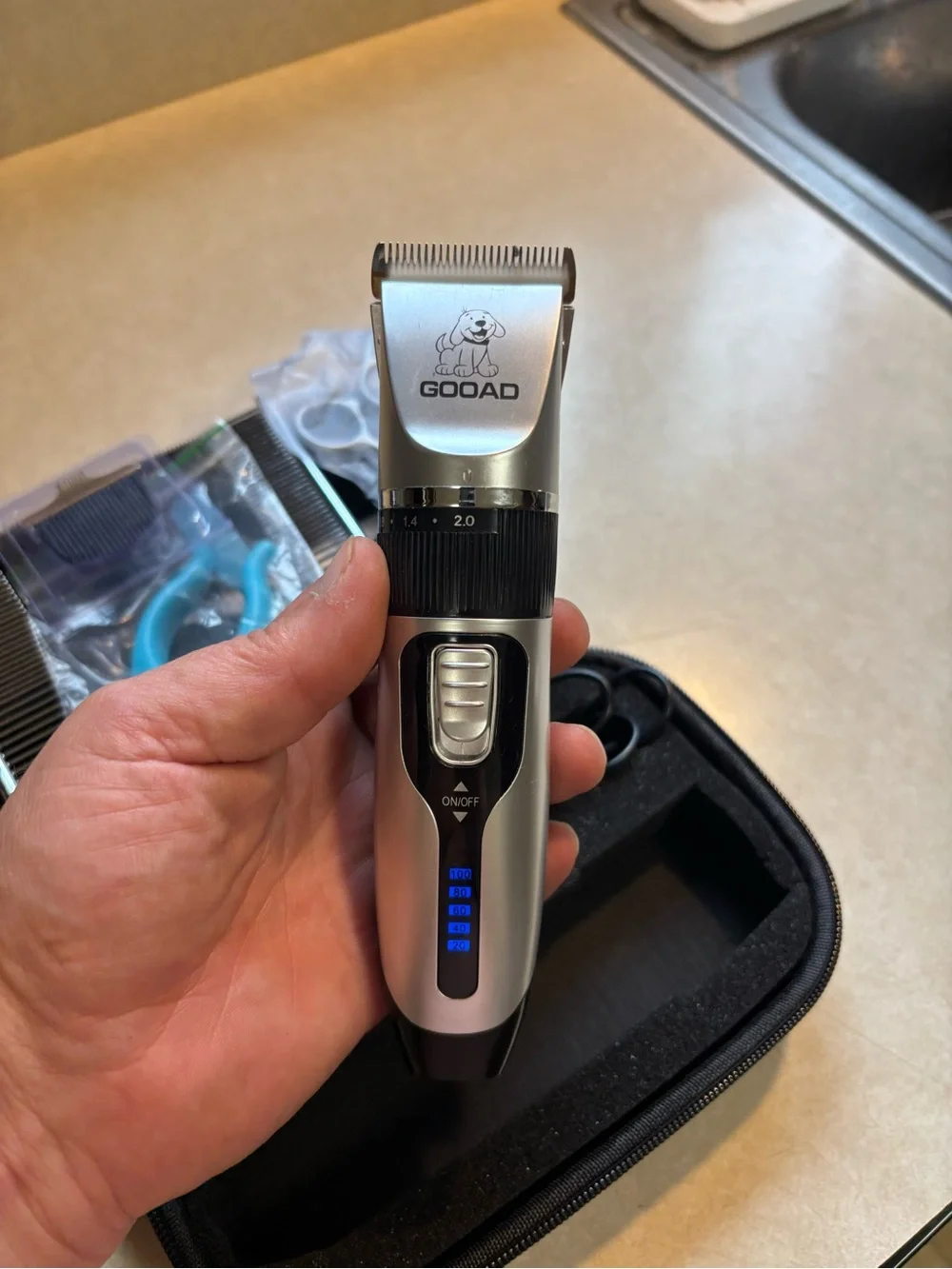 New Gooad Dog Grooming Kit Rechargeable Clippers Low Noise Trimmer With Case